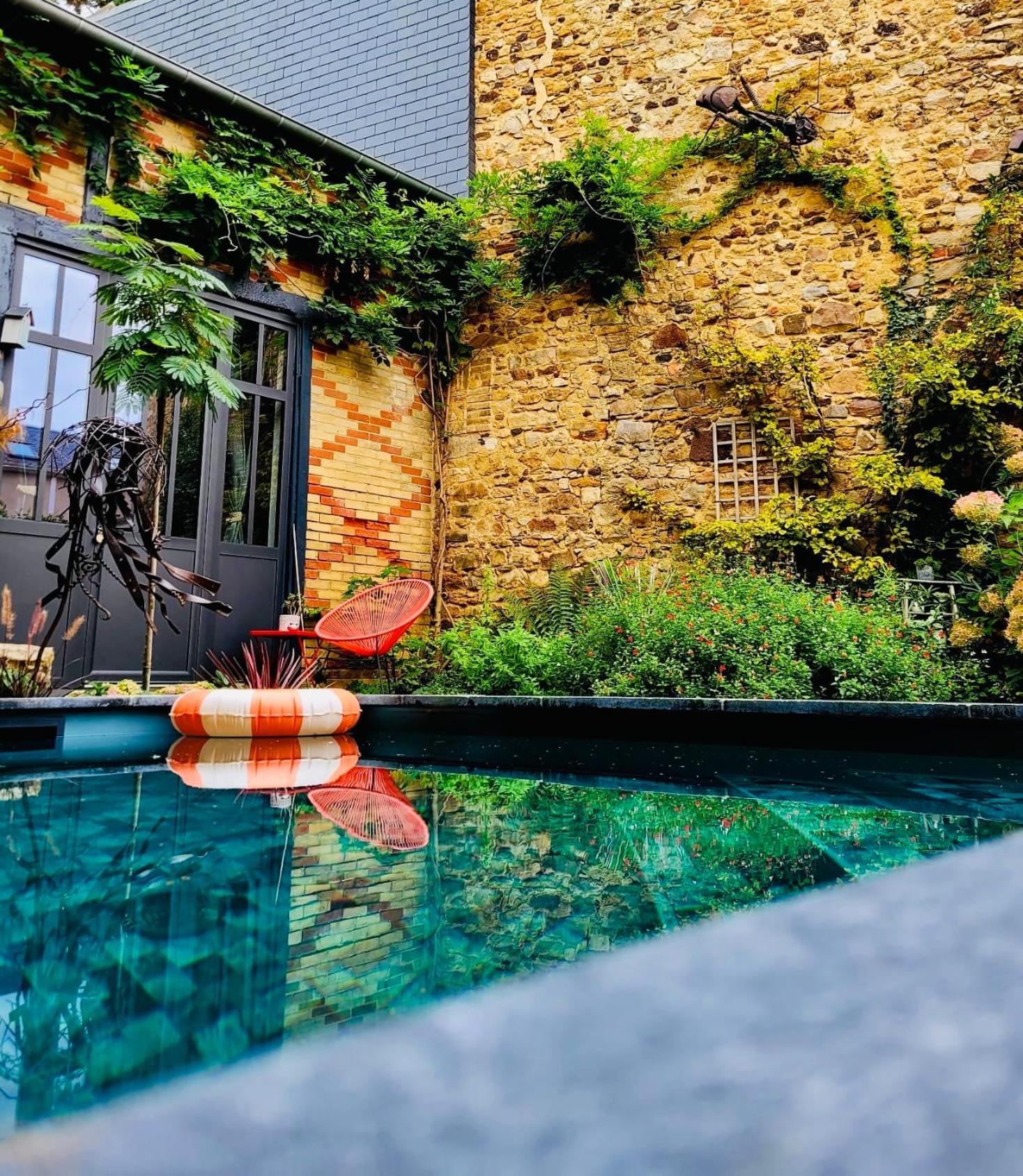 L'Atelier Planque Bed & Breakfast เลอม็องส์ ภายนอก รูปภาพ